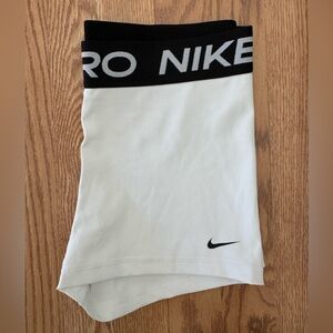 SOLD - Nike Pro Dri-Fit Women’s 3” Shorts - Size L